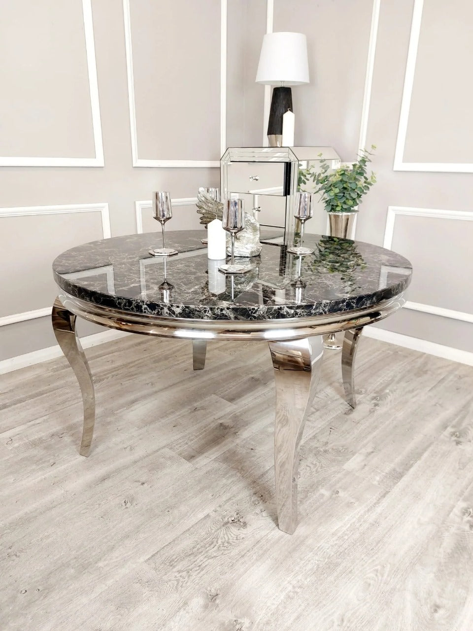 Louis Round Table