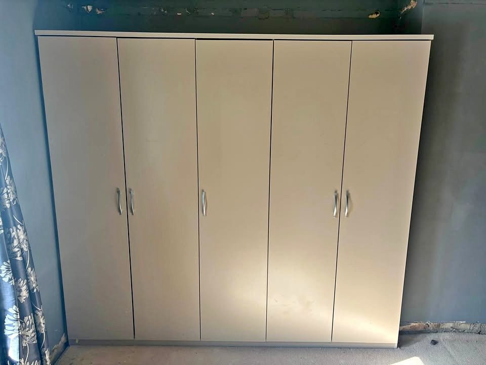 5 Door Wardrobe