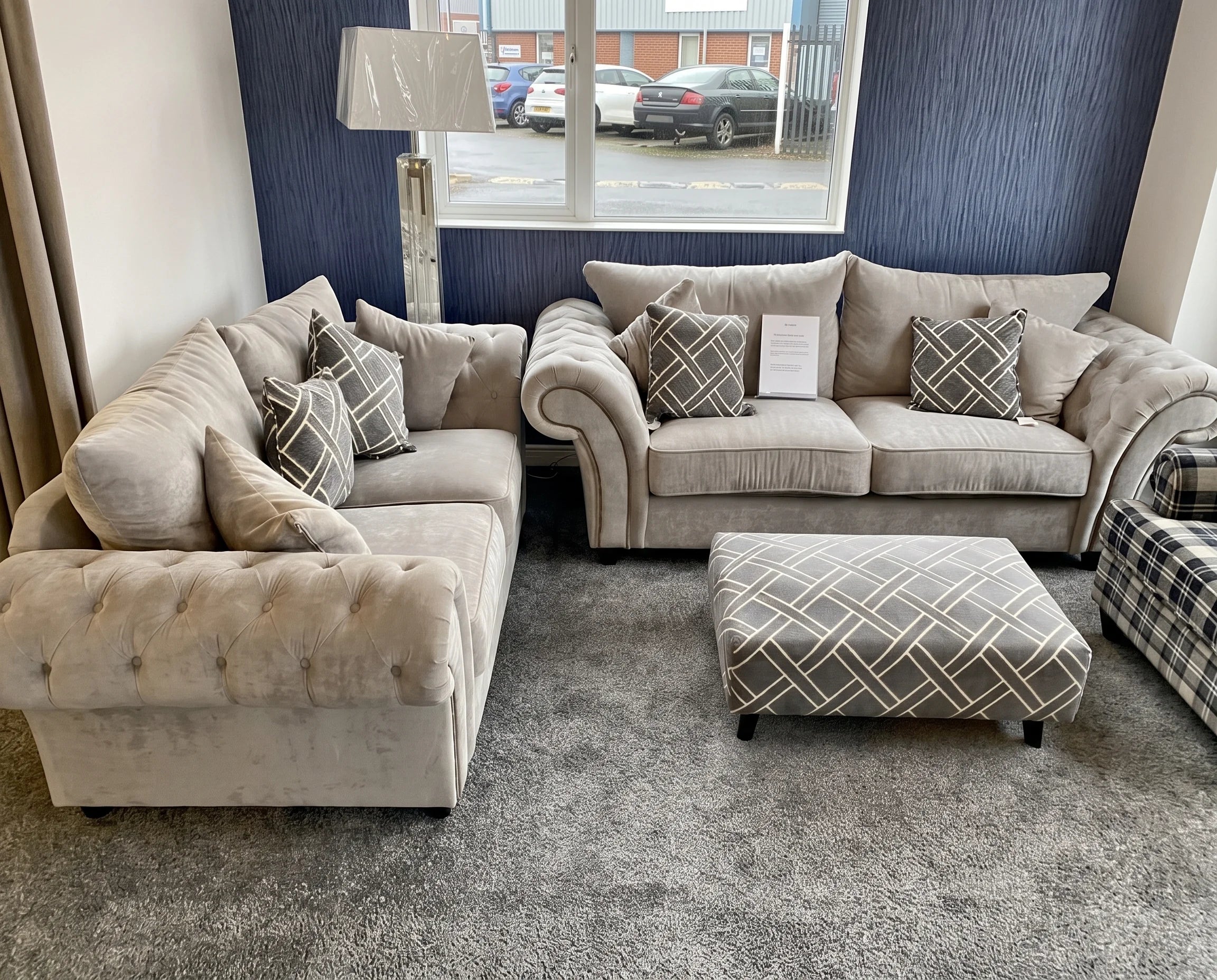 🛋️ Nicole Sofa Set