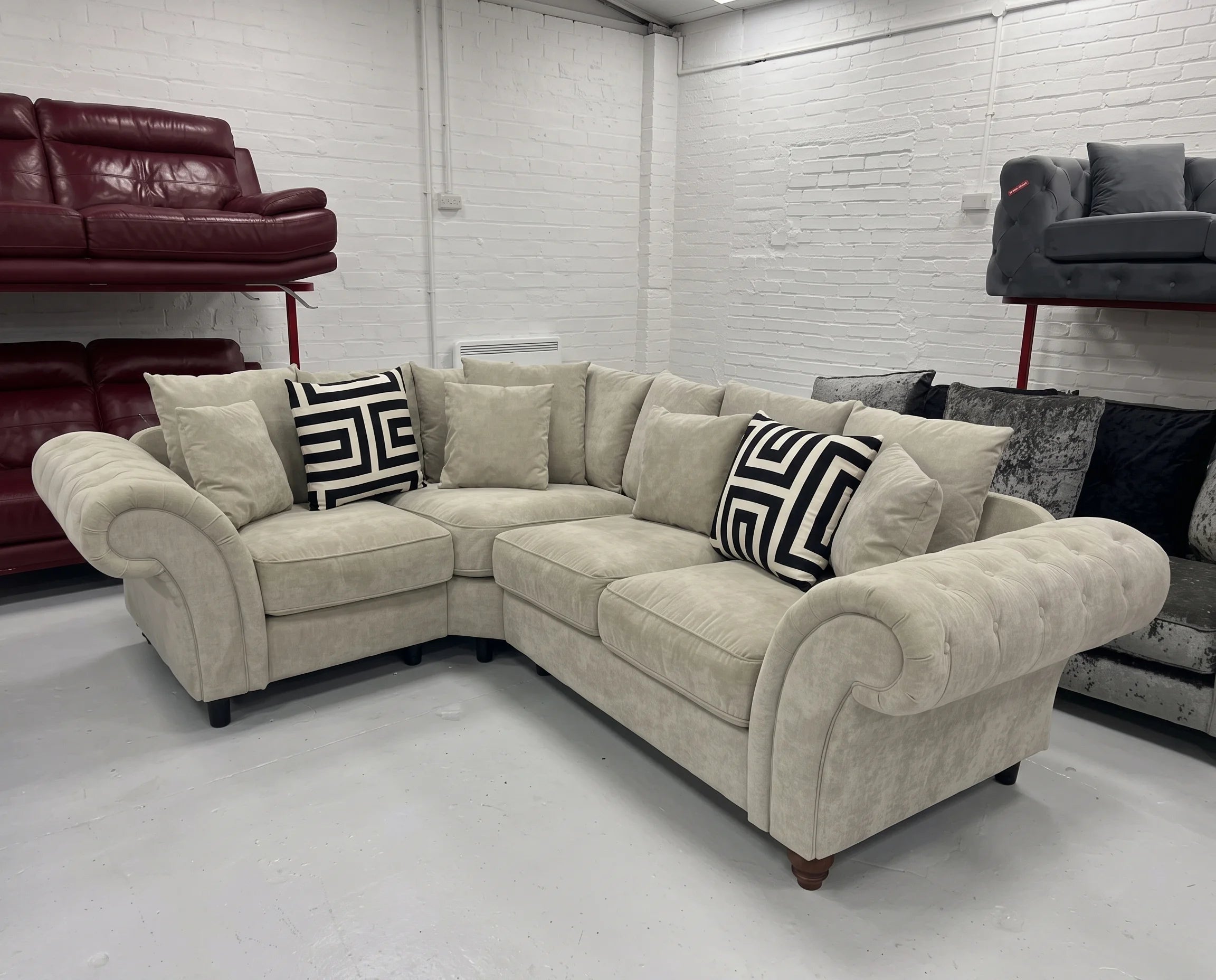 🛋️ Nicole Sofa Set